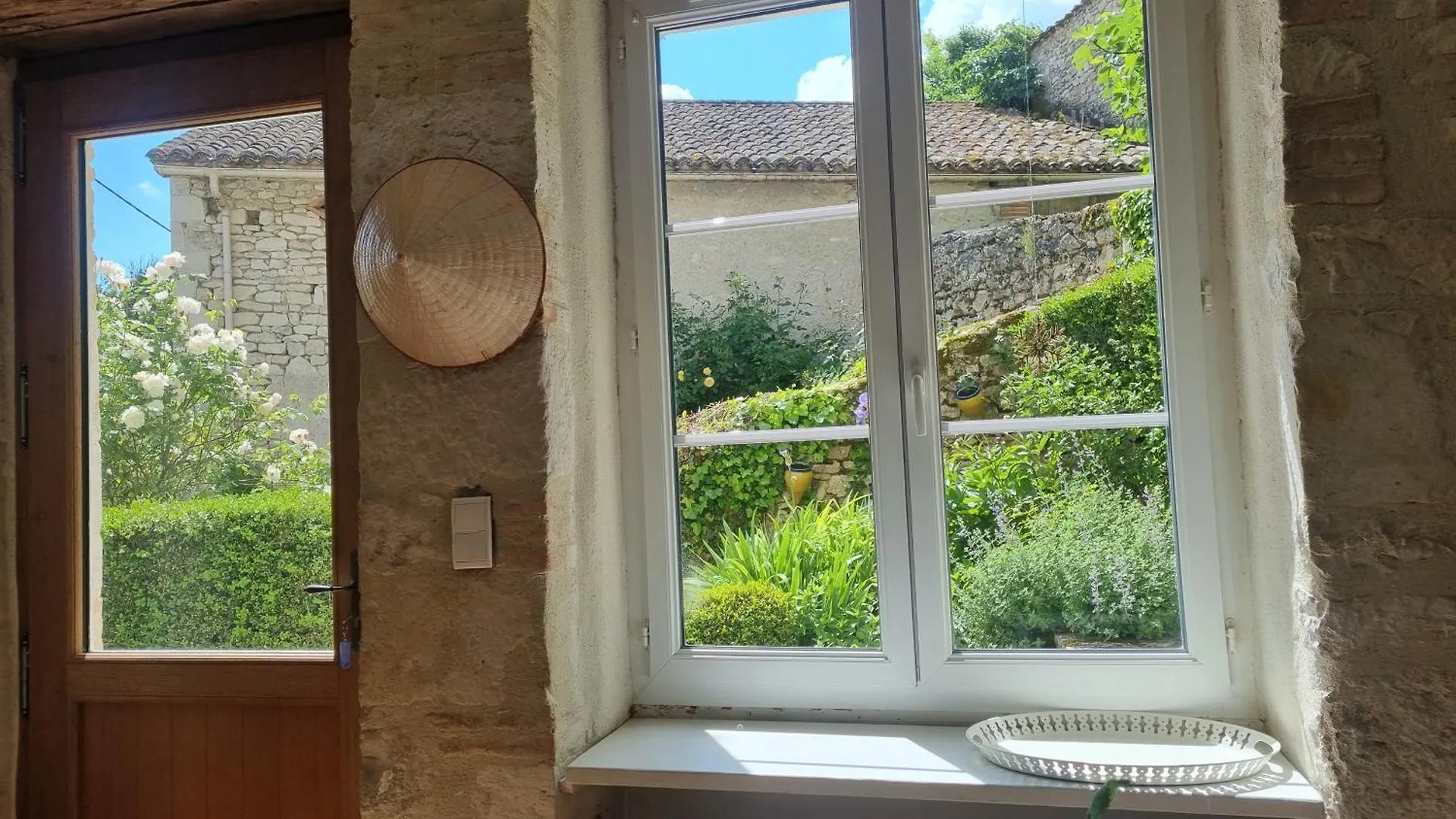 Feriehus Quercy Blanc Maison En Pierre Lauzerte